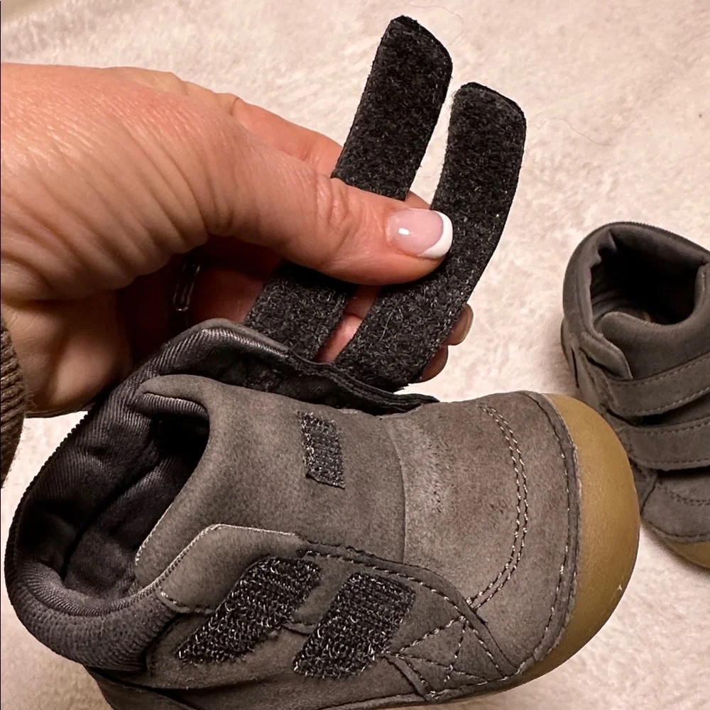 Stride Rite SM Martin Toddlers US 4 Gray Leather Casual Shoes Slip‎ Resistant